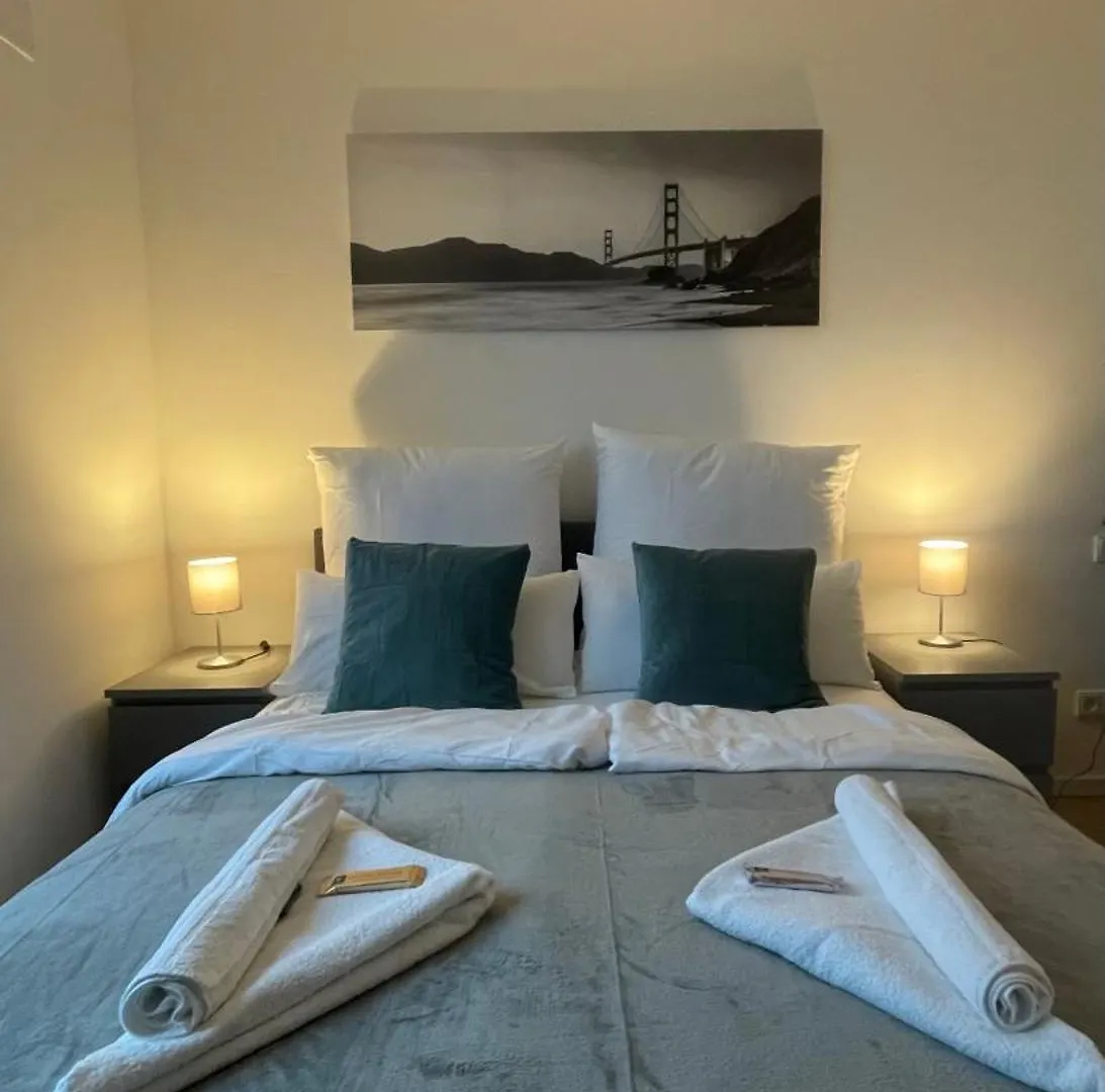 Luxerioeses Penthouse Apartment Am Ber Flughafen Schoenefeld